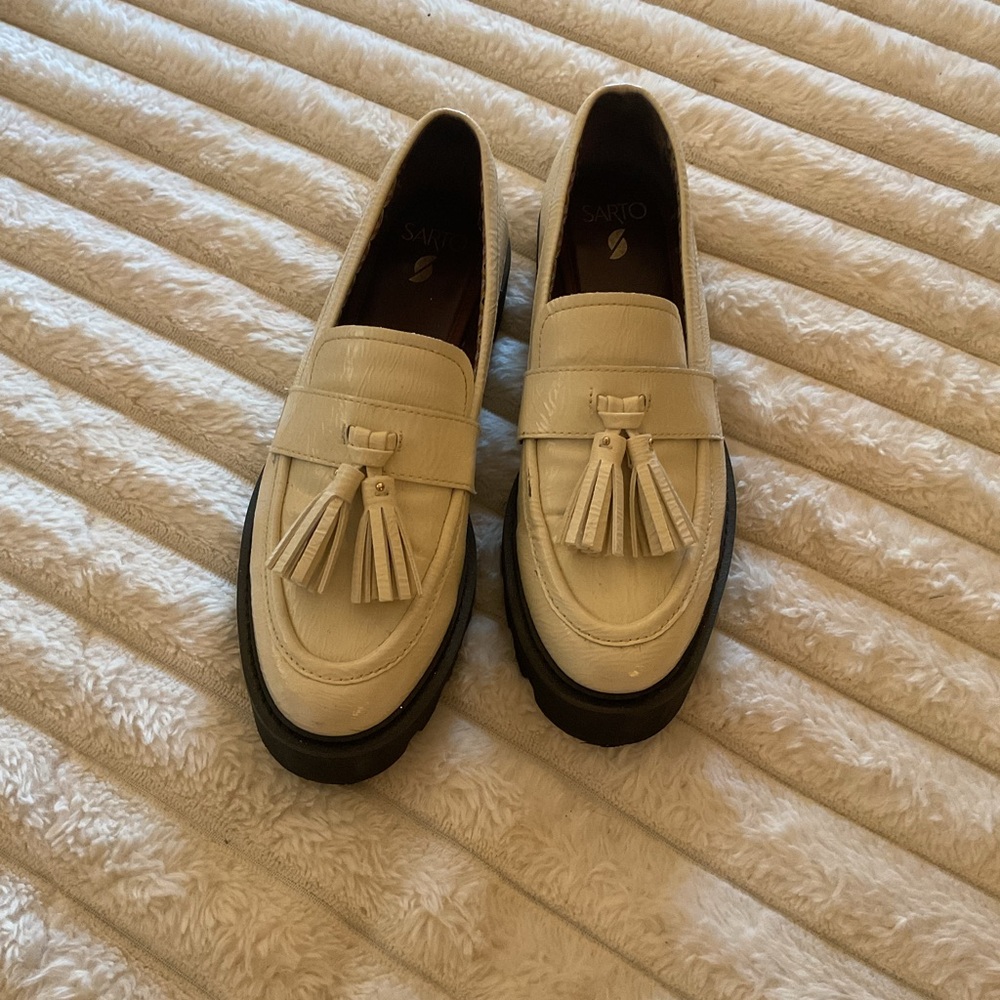 Cream Tassel Loafers - Slip-On Dress Casual
